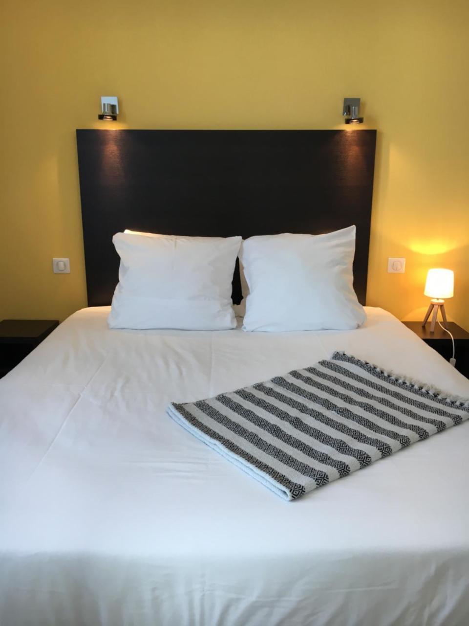 Les Bains Boyardville - Hotel Et Restaurant Exteriör bild