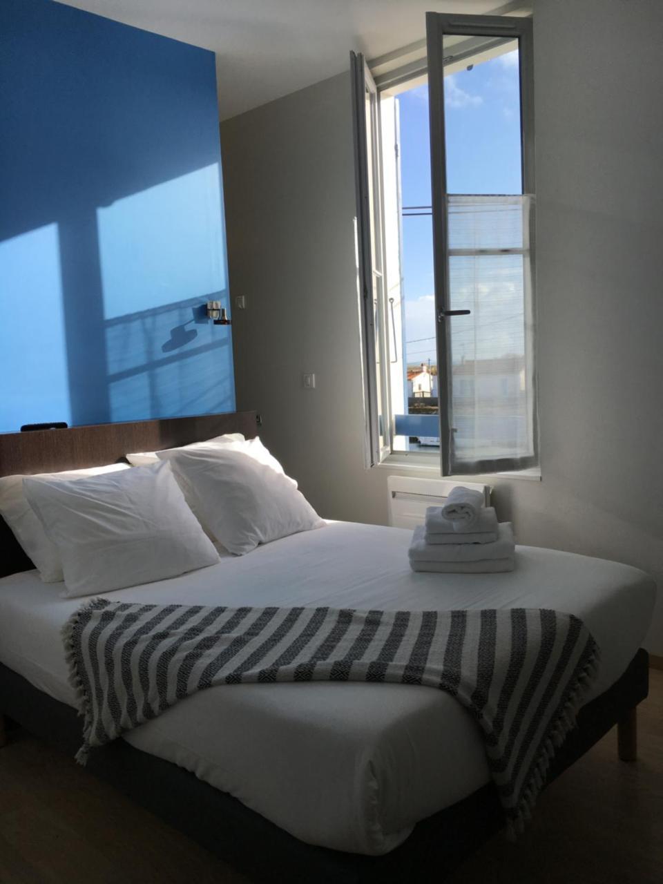 Les Bains Boyardville - Hotel Et Restaurant Exteriör bild